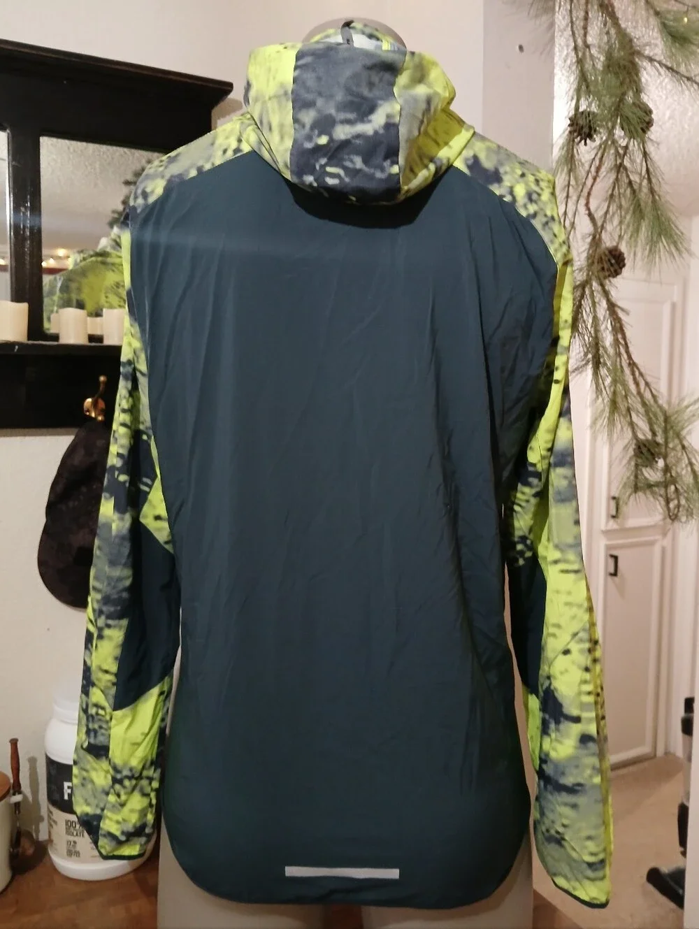 🆕️ Nike Jacket - Picture 2 of 5